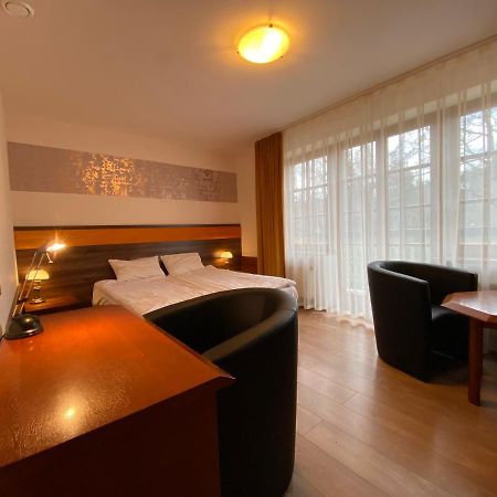 Hotel Grant Криница-Здруй Екстериор снимка