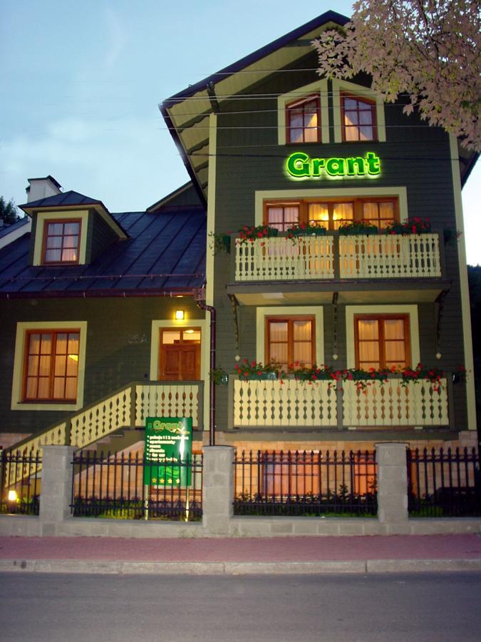 Hotel Grant Криница-Здруй Екстериор снимка