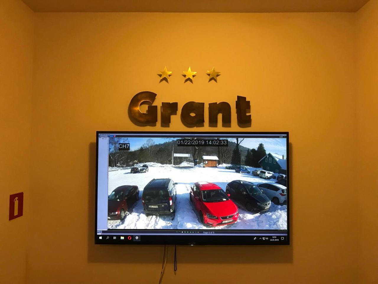 Hotel Grant Криница-Здруй Екстериор снимка
